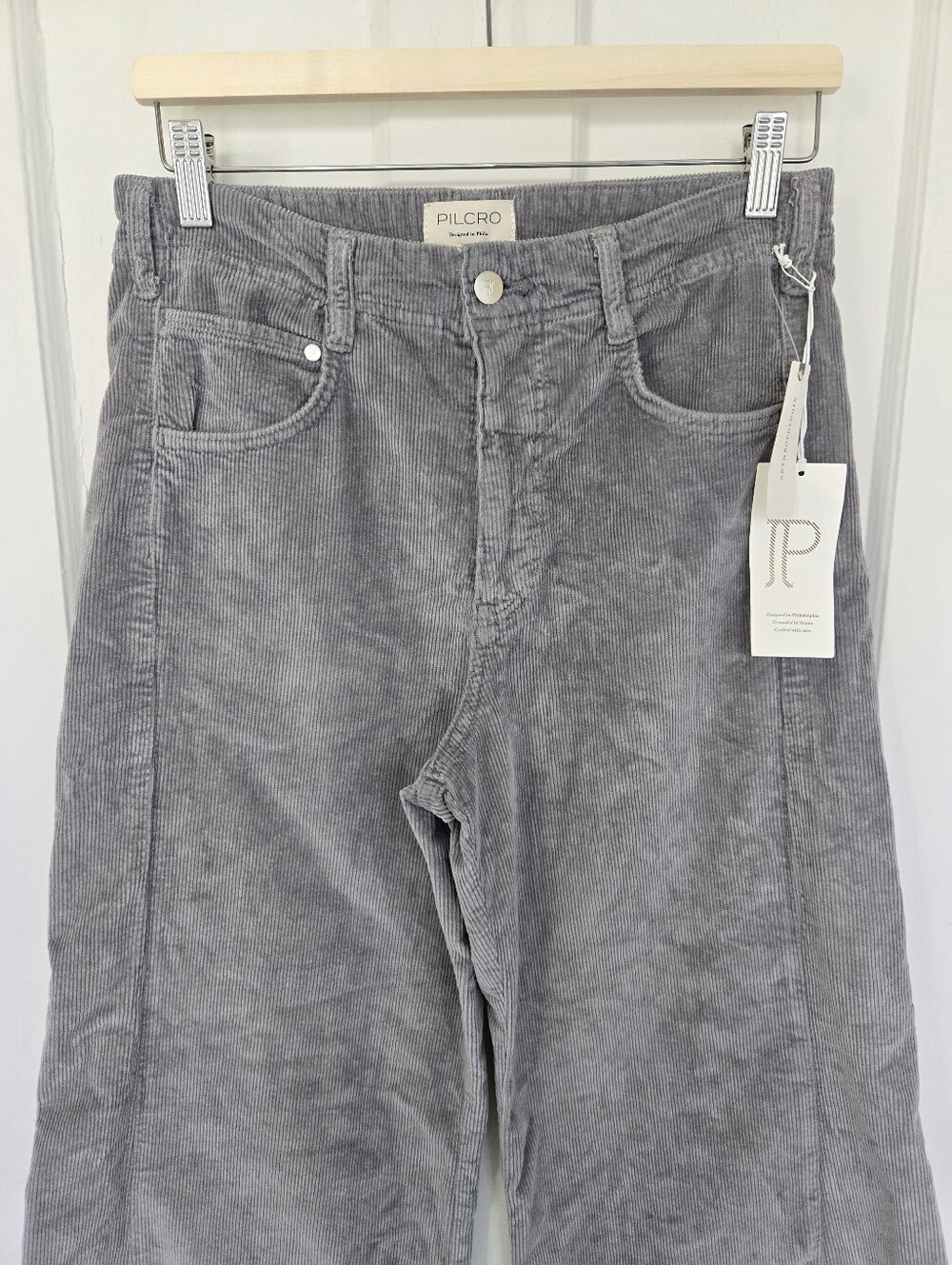 NWT Pilcro The Adi Mid-Rise Frayed Relaxed Flare Pants Corduroy Edition Size 28 - Picture 4 of 11